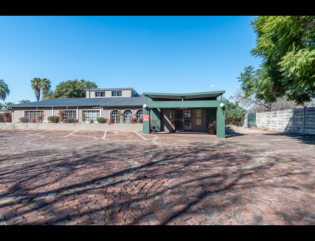 415M² MEDICAL SUITE FOR SALE IN RANDHART